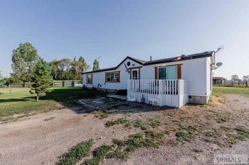 286 N 2300 E, Saint Anthony, ID, 83445-5615 | Card Image