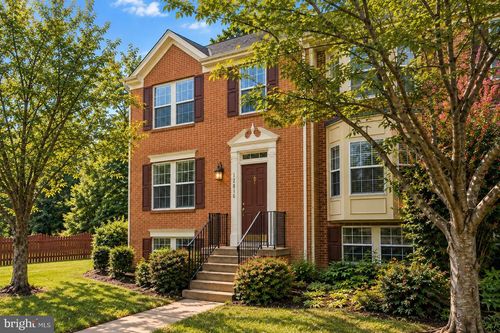 12816 Silvia Loop, WOODBRIDGE, VA, 22192-5091 | Card Image