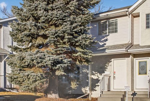 109 Bedford Manor Ne, Calgary, AB, T3K4B8 | Card Image