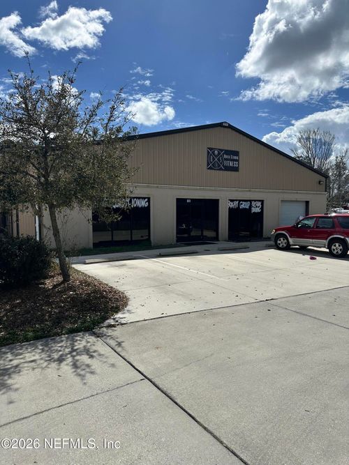 827 Leonard C Taylor Pkwy, Green Cove Springs, FL, 32043-8336 | Card Image