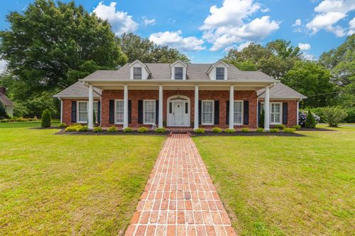 915 Lee Ave, Brownsville, TN, 38012-2819 | Card Image