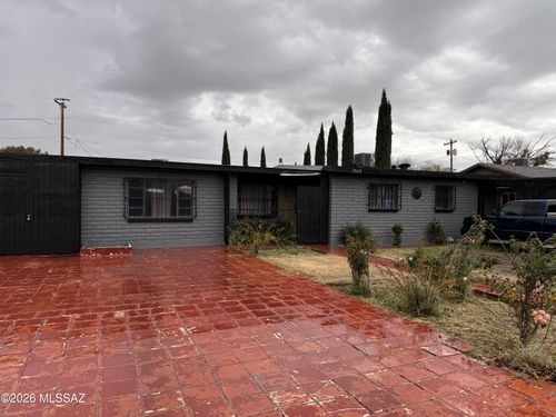 2664 N Valle Verde Dr, Nogales, AZ, 85621-3519 | Card Image