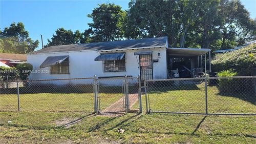 280 Nw 101st St, Miami, FL, 33150-1467 | Card Image