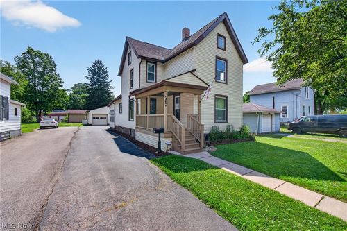 267 King St, Ravenna, OH, 44266-2852 | Card Image