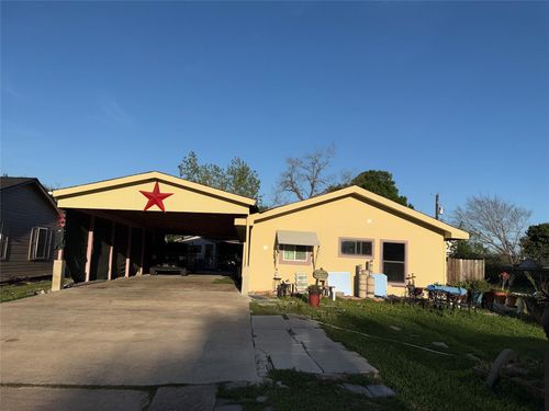 921 Francis Dr, Pasadena, TX, 77506-4813 | Card Image