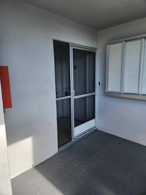 203-1021 Crystal Lake Drive, Deerfield Beach, FL, 33064 | Card Image
