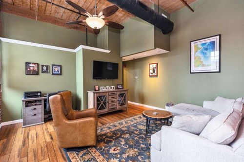 apt-413-470 Silver St, Manchester, NH, 03103-5058 | Card Image