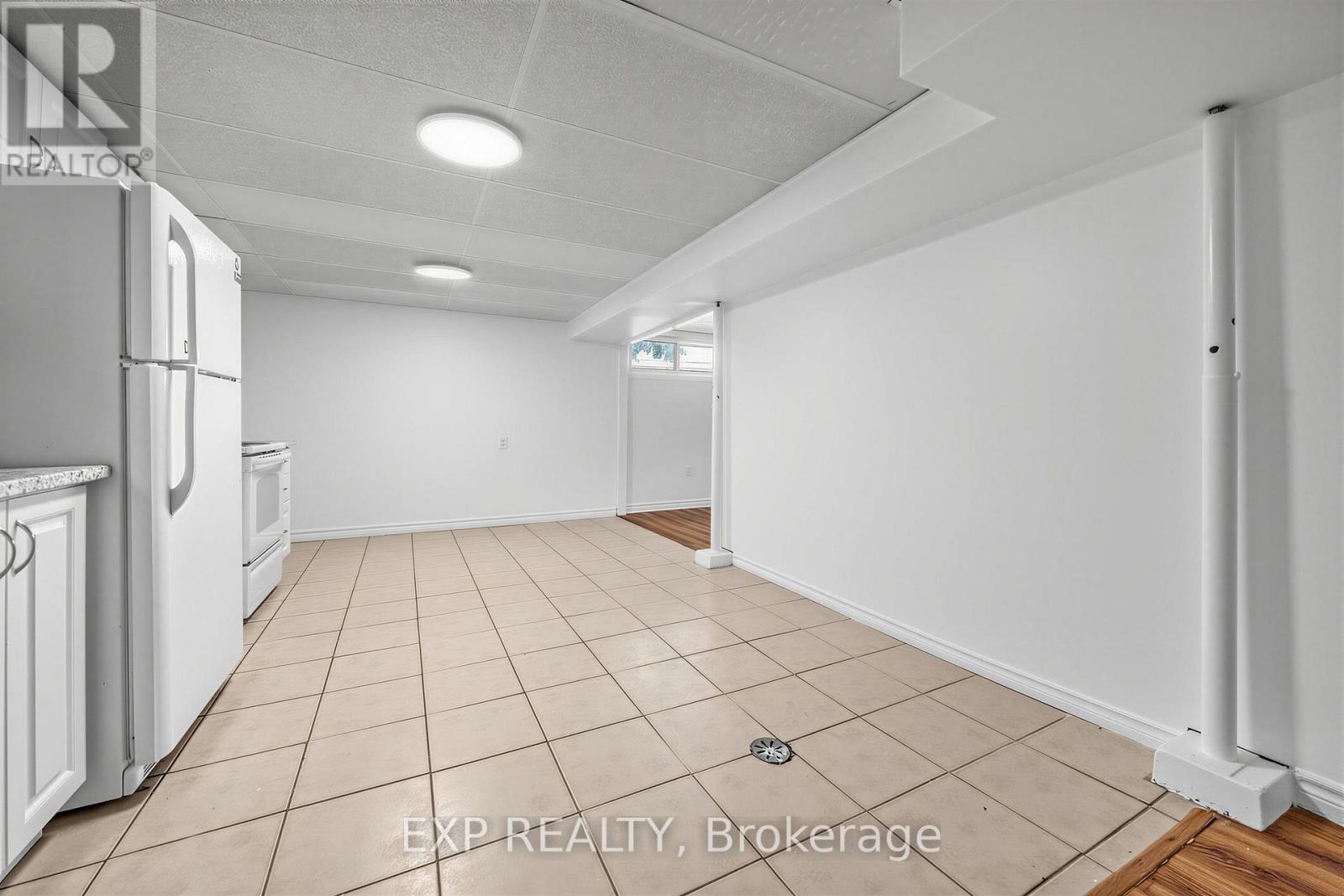 Residential Lease in Hamilton (Lisgar) 5