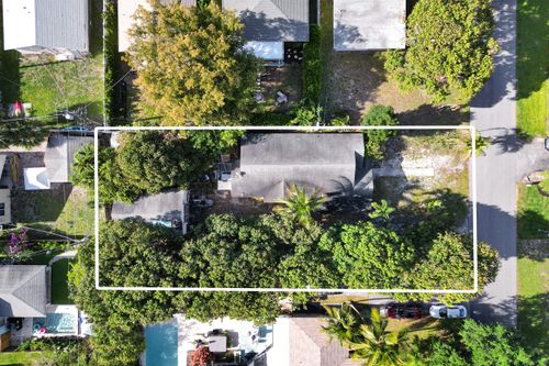 31 Ne 14th Ave, Pompano Beach, FL, 33060-6719 | Card Image