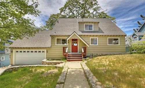 1-945 N Hospital Road, Lake Arrowhead, CA, 92352 | Card Image