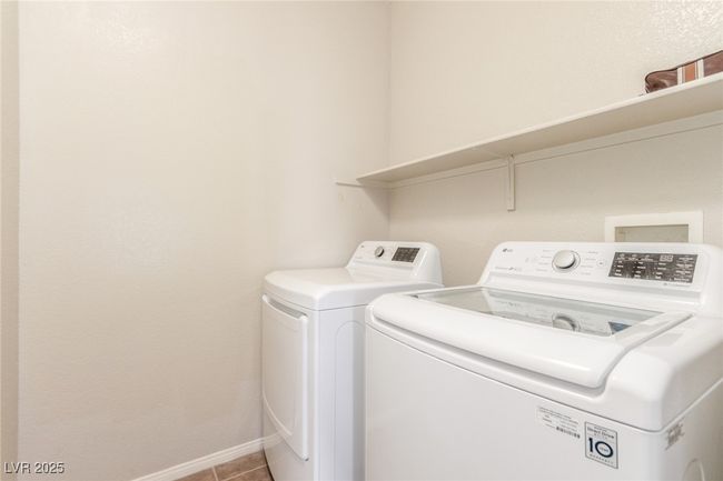 UNIT-202 - 10191 Deerfield Beach Ave, Condo with 3 bedrooms, 2 bathrooms and null parking in Las Vegas NV | Image 26
