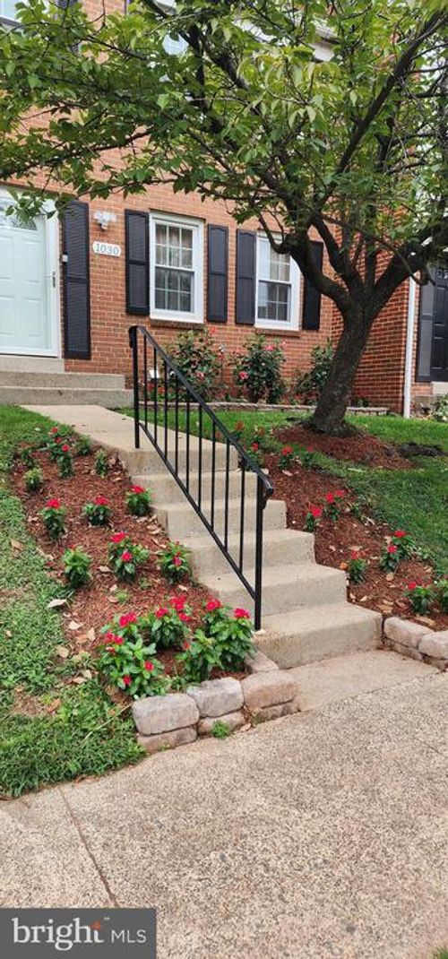 1030 Salisbury Ct, STERLING, VA, 20164-4808 | Card Image