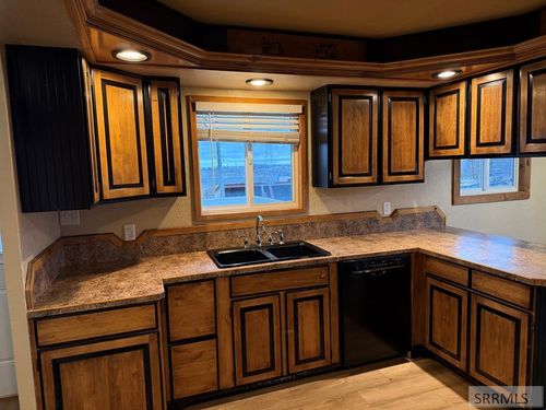 2932 Arthur St, American Falls, ID, 83211-5441 | Card Image