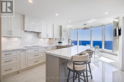 4006-1 Palace Pier Court, Toronto (Mimico), ON, M8V3W9 | Card Image