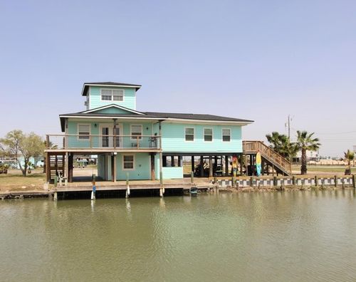 189 Sailfish Dr, Rockport, TX, 78382-9353 | Card Image