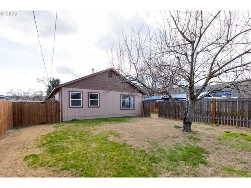 758 Pleasant Ct, The Dalles, OR, 97058-4414 | Card Image