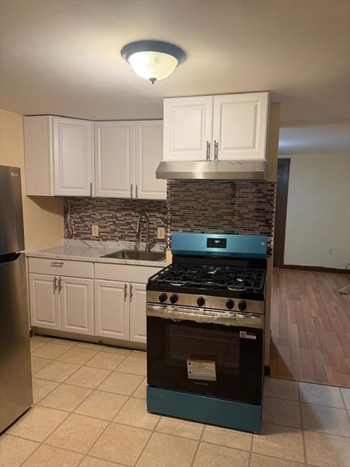b-81 Bellevue, Haverhill, MA, 01832 | Card Image