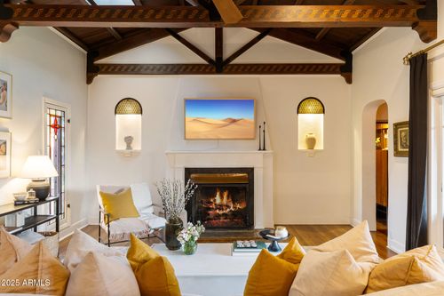 1603 Palmcroft Dr Se, Phoenix, AZ, 85007-1735 | Card Image