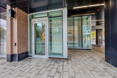 1901 - 219 Dundas St E, Condo with 1 bedrooms, 1 bathrooms and null parking in Toronto ON | Image 2