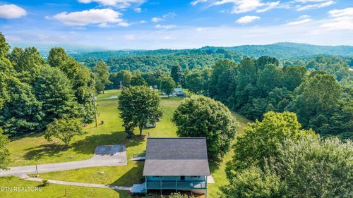 270 Lynn Ln, La Follette, TN, 37766-7137 | Card Image