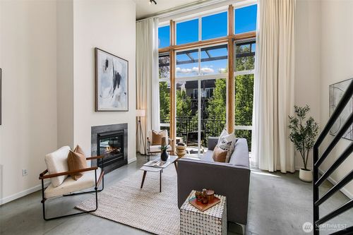 apt-306-1812 19th Ave, Seattle, WA, 98122-7518 | Card Image