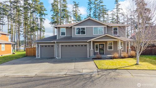 2722 Sw Fairway Point Dr, Oak Harbor, WA, 98277-7163 | Card Image
