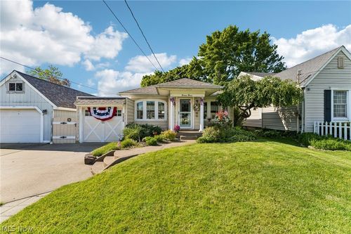 1611 E Erie Ave, Lorain, OH, 44052-2363 | Card Image