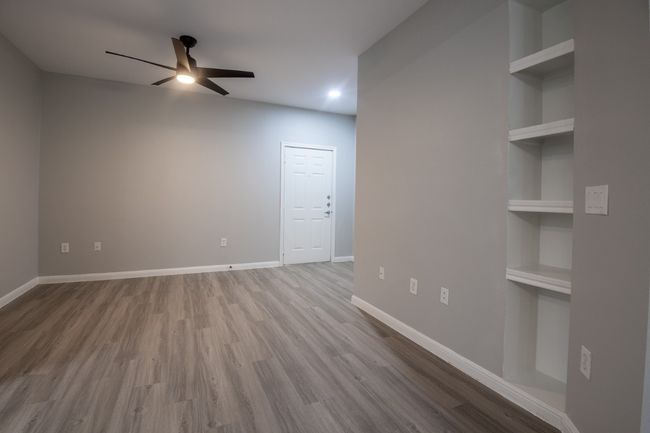 APT-611 - 2320 Gracy Farms Ln, Condo with 2 bedrooms, 2 bathrooms and 1 parking in Austin TX | Image 5