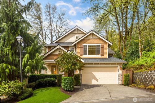 10608 106th Pl Ne, Kirkland, WA, 98033-4429 | Card Image