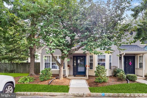 212 Ash Ct, MONMOUTH JUNCTION, NJ, 08852-2132 | Card Image