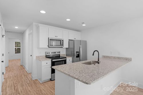 324 Ashford St, chester, SC, 29706-1957 | Card Image