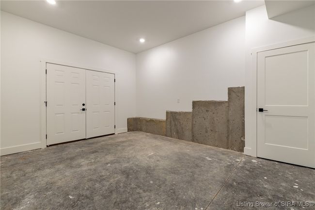 2034 Andres Way, Home with 5 bedrooms, 4 bathrooms and null parking in Floyds Knobs IN | Image 77