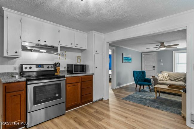 409 Monroe Ave, Home with 7 bedrooms, 3 bathrooms and null parking in Carolina Beach NC | Image 13