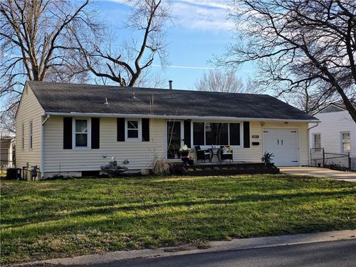 1911 Ne 55th St, Kansas City, MO, 64118-5604 | Card Image