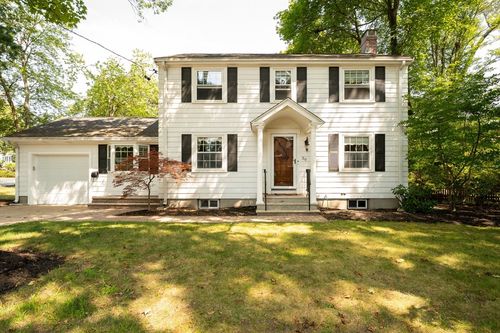 39 Harland Rd, Waltham, MA, 02453-7613 | Card Image