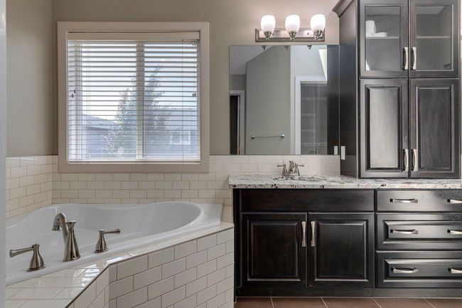 310 Kingsbury View Se, House other with 4 bedrooms, 4 bathrooms and 5 parking in Airdrie AB | Image 27