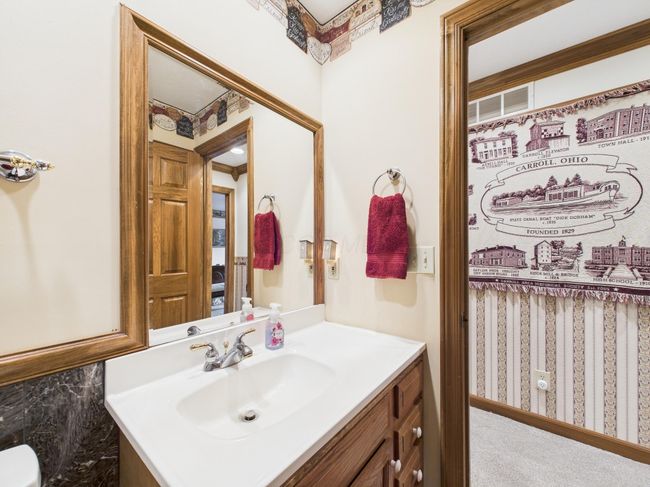 72 S Beaver St, House other with 3 bedrooms, 4 bathrooms and null parking in Carroll OH | Image 52