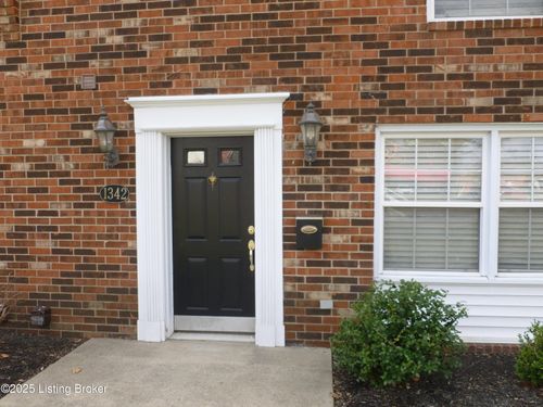 1342 Herr Ln, Louisville, KY, 40222-4306 | Card Image