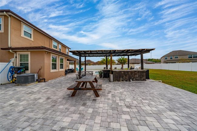 2424 Varenna Loop, House other with 3 bedrooms, 3 bathrooms and null parking in KISSIMMEE FL | Image 47