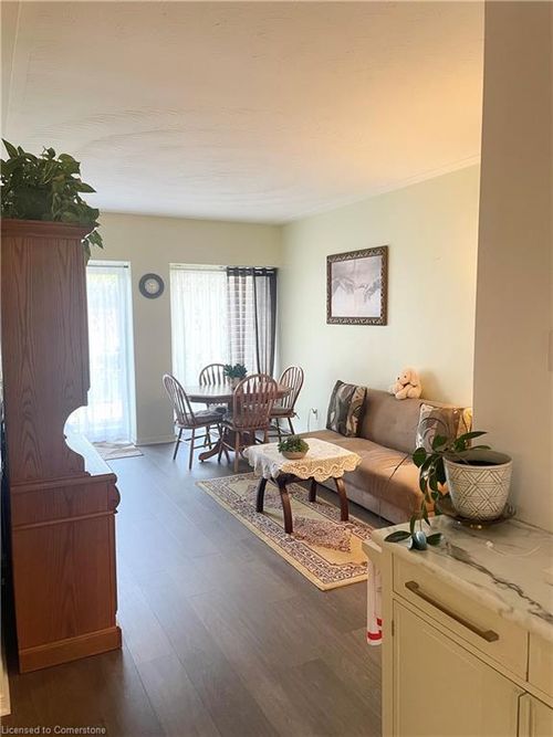 101-10 Woodman Dr S, Hamilton, ON, L8K4E1 | Card Image