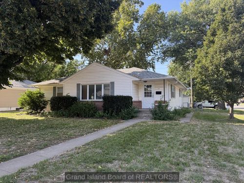118 E 20th St, Grand Island, NE, 68801-2317 | Card Image