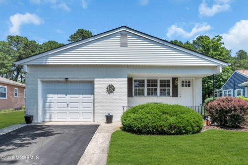108 Torrey Pines Dr, Toms River, NJ, 08757-5722 | Card Image