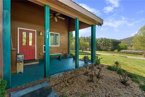 143 Lena Way, Jefferson, NC, 28640-9804 | Card Image