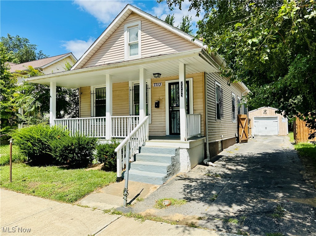Decker Ave, Cleveland, OH 44103