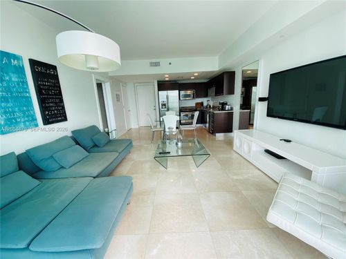 3709-950 Brickell Bay Dr, Miami, FL, 33131-3931 | Card Image