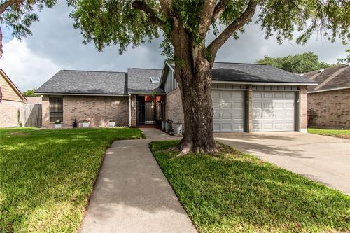3245 Hampton St, Corpus Christi, TX, 78414-3537 | Card Image