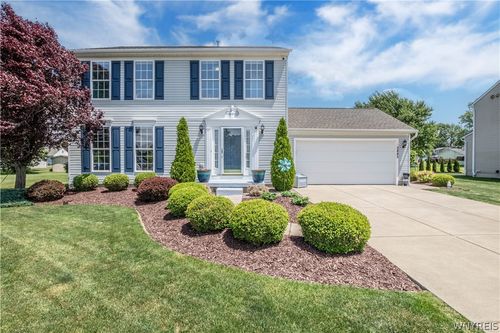 2445 King Fisher Ln, Niagara Falls, NY, 14304-4677 | Card Image