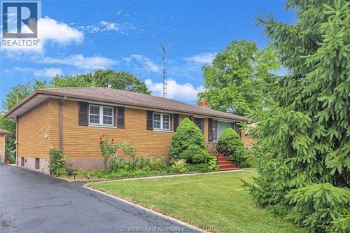 20 Romney Rd, Chatham, ON, N7L3S3 | Card Image