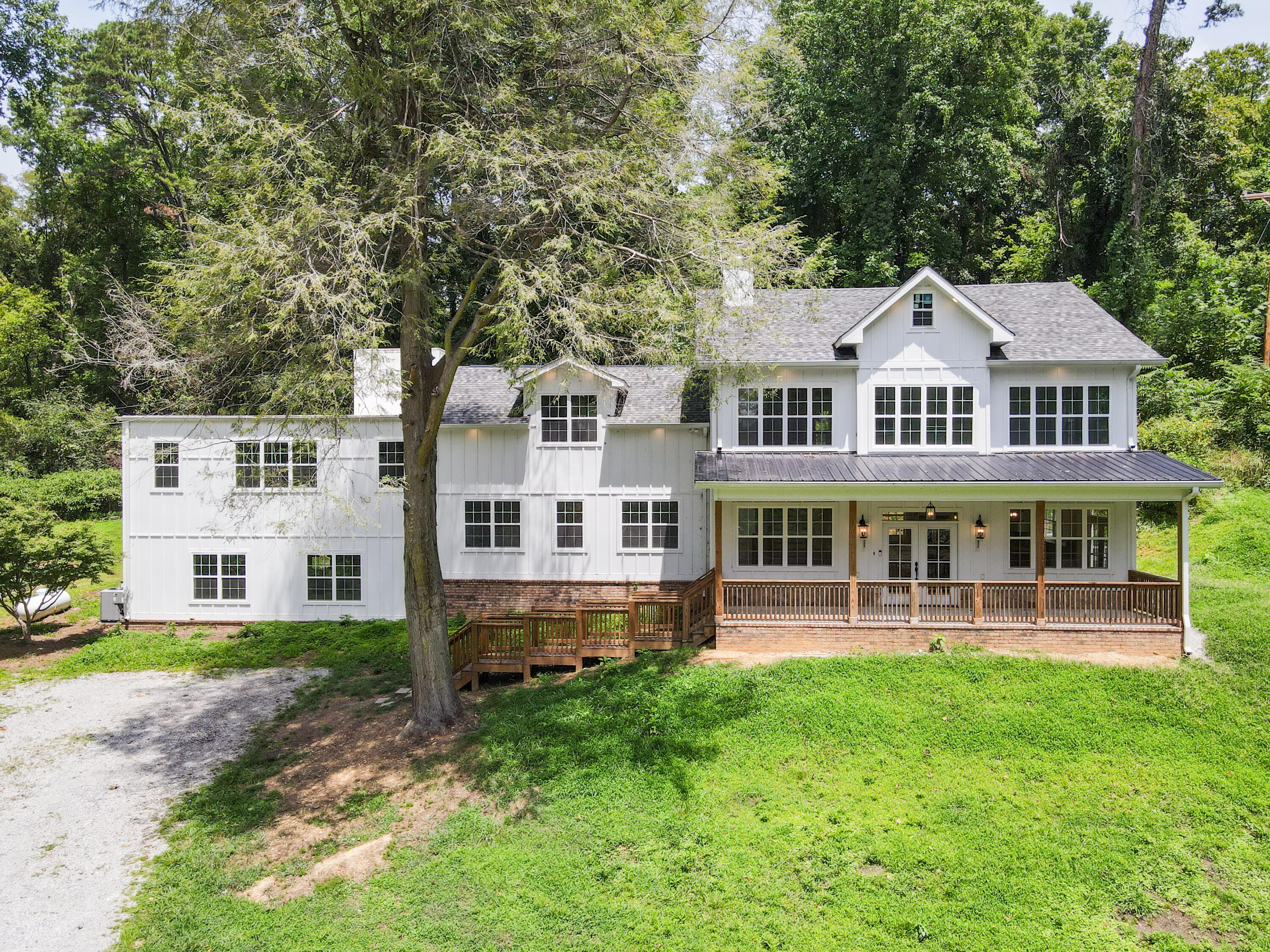 Strawberry Ln, Chattanooga, TN 37405