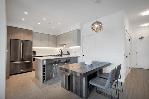 404-2408 Grant St, Vancouver, BC, V5K3G4 | Card Image